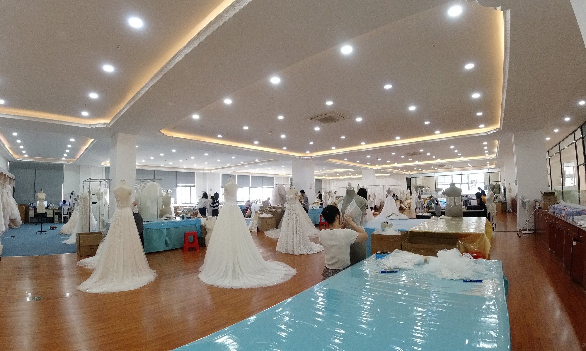 Plunging V-neck Floral Motifs Wedding Dress